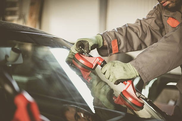 Top Signs You Need a Windshield Replacement, Not Repair
